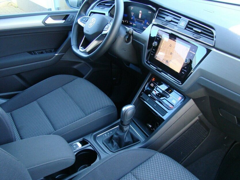 Touran 1.5TSI Comfortline 7-Sitzer ACC Standheizun
