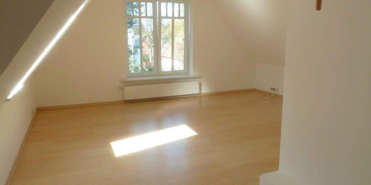 Doppelhaushälfte Hamburg Iserbrook - 5 Zimmer, 151 m&sup2;, 3.100&euro; | Angebot:25654299