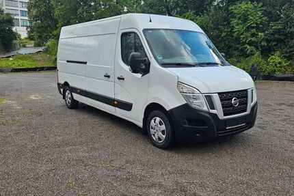 Nissan NV400