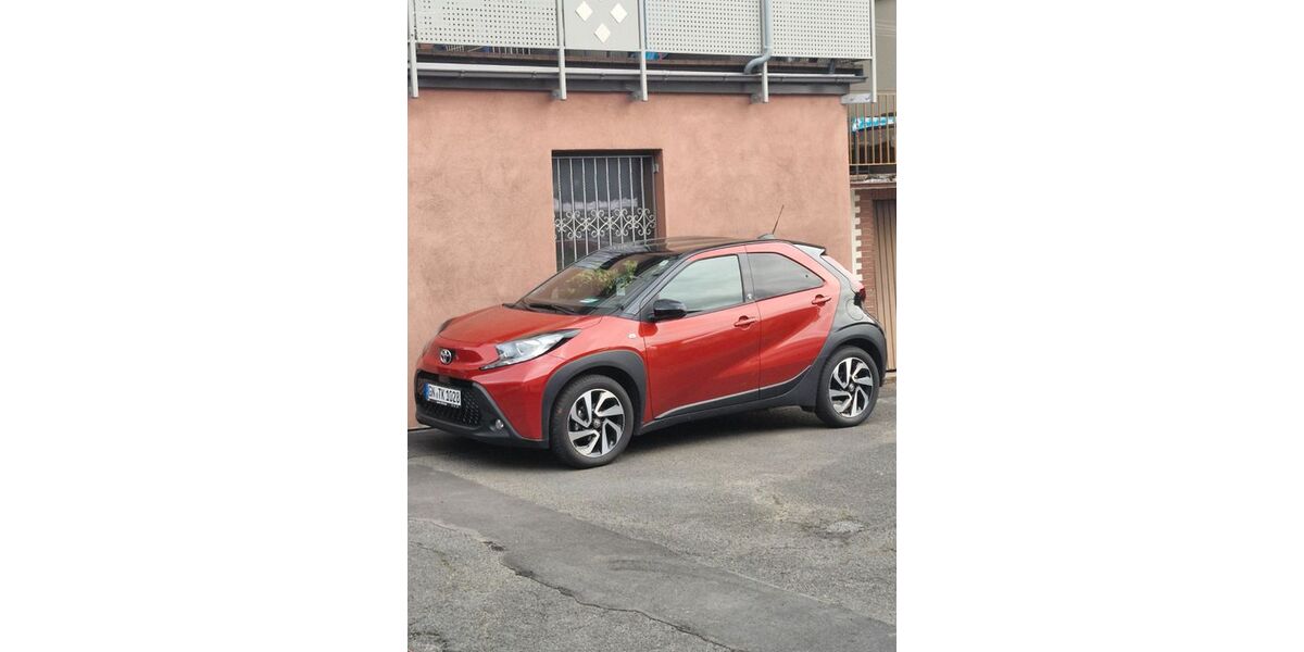 Toyota Aygo (X) 12.500 km 15.699 &euro; Jossgrund-Oberndorf 63637