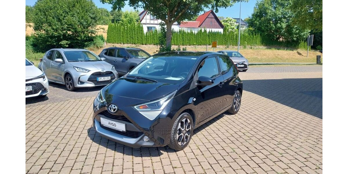 Toyota Aygo (X) 31.982 km 11.490 &euro; Bad Pyrmont 31812