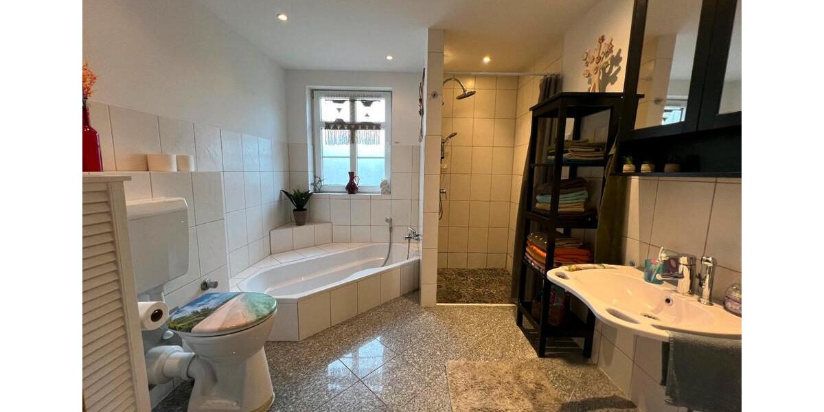 Mehrfamilienhaus, Wohnhaus Tarnow - 8 Zimmer, 280 m&sup2;, 435.000&euro; | Angebot:26415137