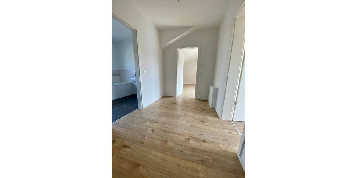 Einziehen und Wohlfühlen! Haushälfte mit Fußbodenheizung, Garage und Garten zu verkaufen! 4 zimmer