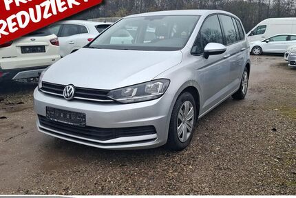 VW Touran 111.598 km 10.985 &euro; Achern 77855