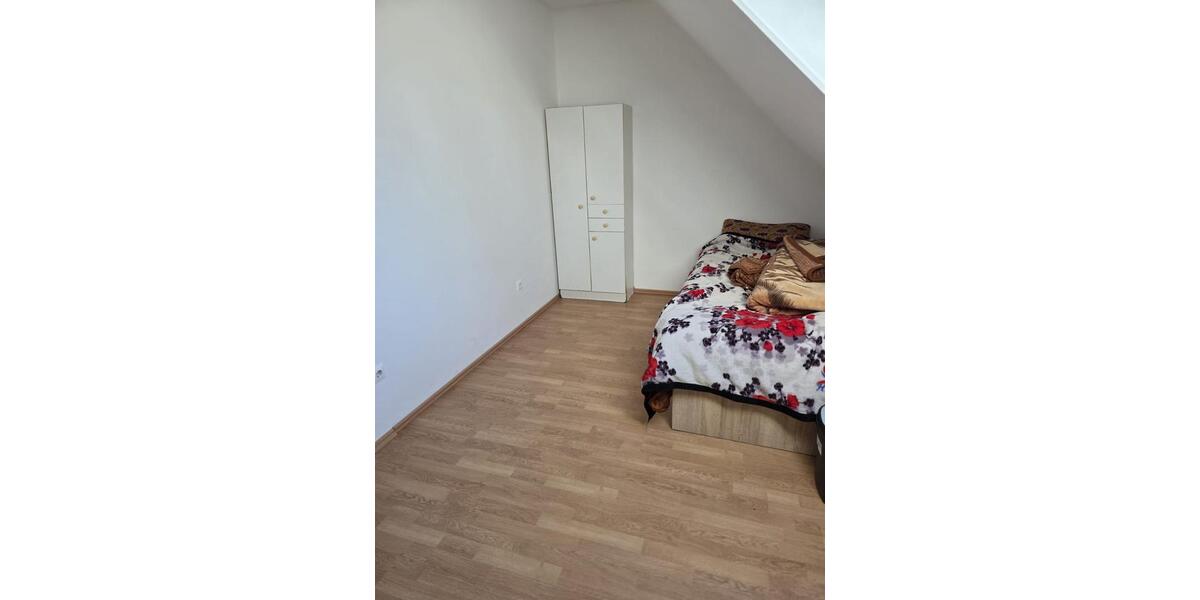 Einfamilienhaus Stuhr - 7 Zimmer, 200 m&sup2;, 1.500&euro; | Angebot:25882466