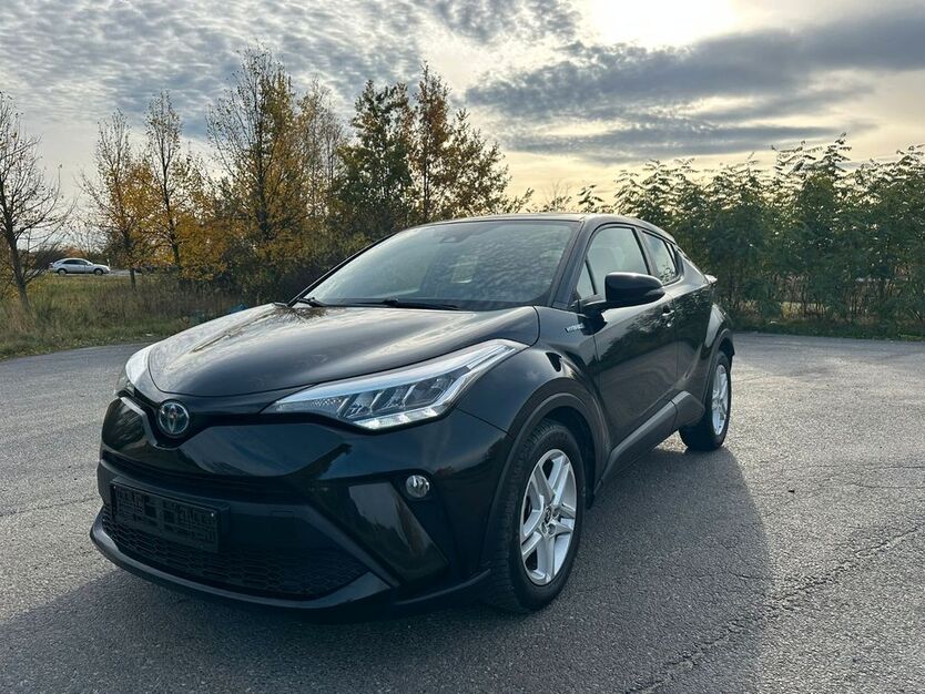 Toyota C-HR 67.000 km 17.700 € Berlin 12099