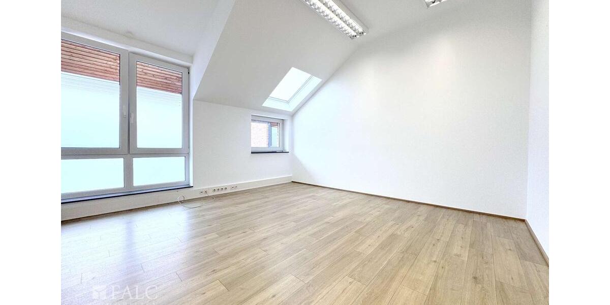 Moderne Büroeinheit in historischer Backsteinarchitektur zimmer