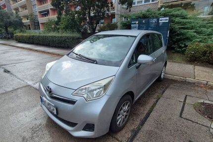 Toyota Verso-S 149.000 km 6.500 &euro; Berlin 10409