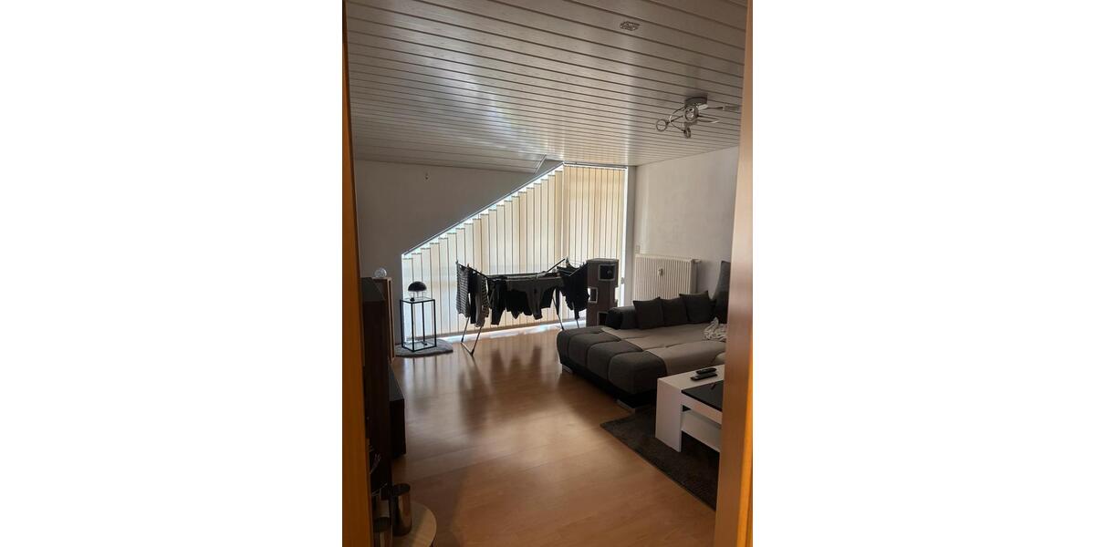 Dachgeschoßwohnung Eichendorf - 3 Zimmer, 83 m&sup2;, 810&euro; | Angebot:26409135