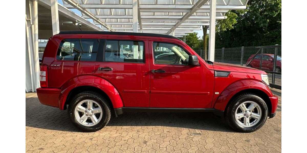 Dodge Nitro 148.000 km 7.950 &euro; Dinslaken 46539