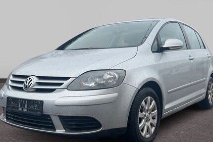 VW Golf 153.000 km 1.290 &euro; Berlin 12277