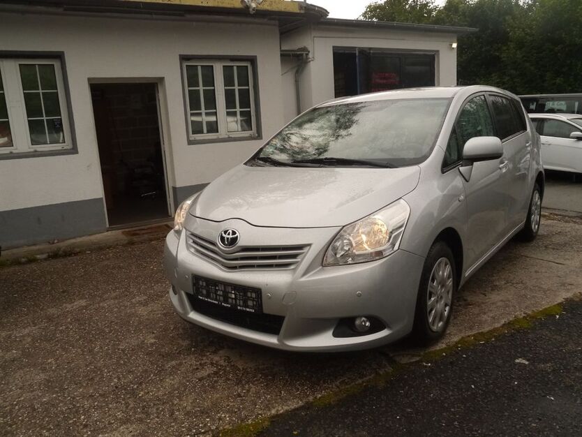 Toyota Verso 187.000 km 7.200 € Wuppertal 42329