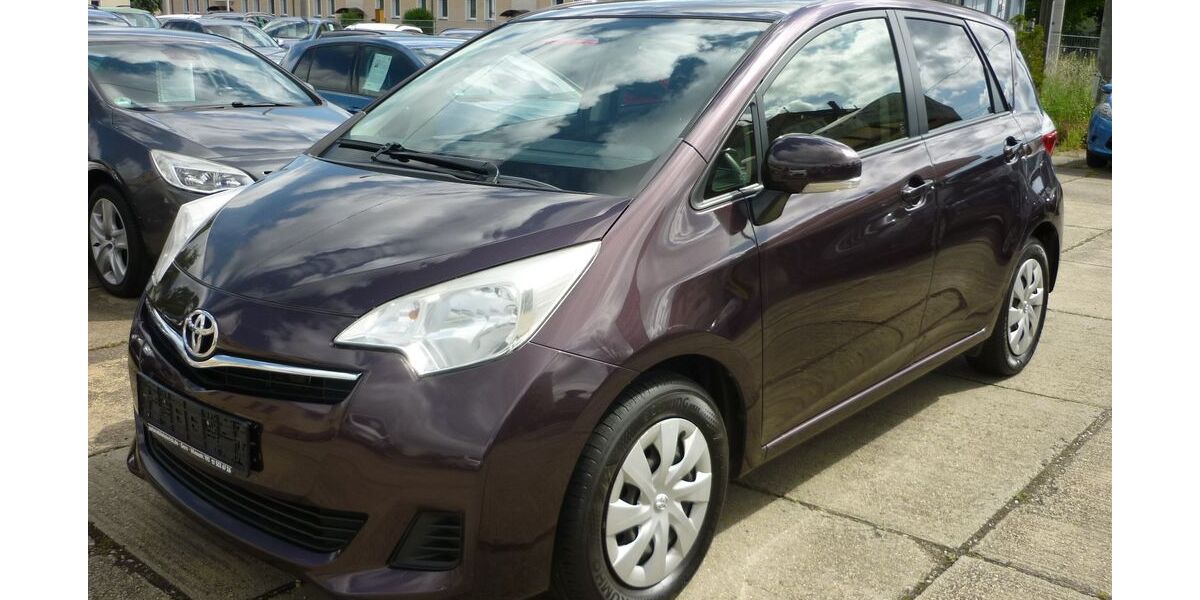 Toyota Verso-S 118.000 km 6.600 &euro; Gera 07548