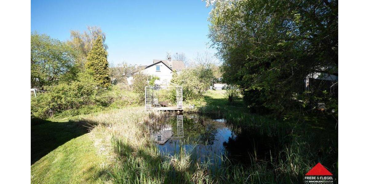 Freistehendes Einfamilienhaus mit Garage, Nebengebäuden und großem Grundstück - Einfamilienhaus Meinerzhagen | Angebot:26677309