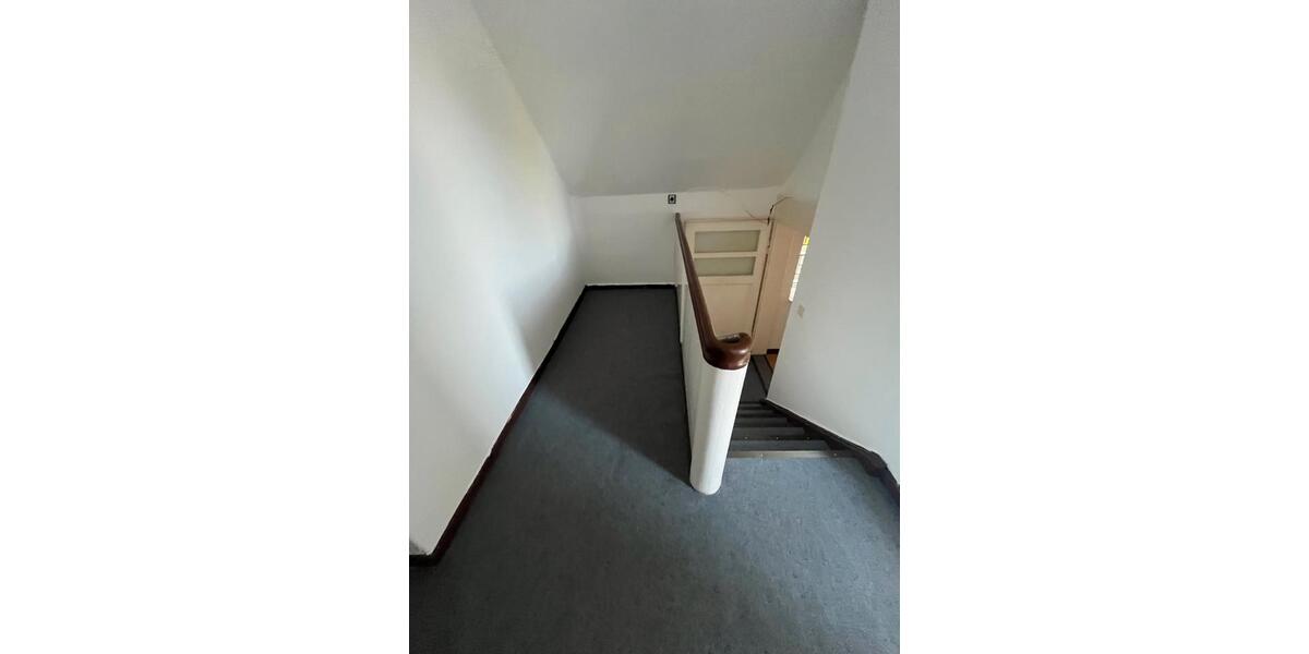 Etagenwohnung Hohenhameln - 5 Zimmer, 120 m&sup2;, 8&euro; | Angebot:26397736