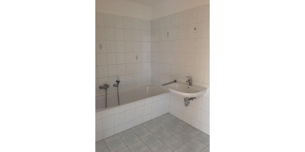 Dachgeschoßwohnung Wurzen - 2.5 Zimmer, 71 m&sup2;, 450&euro; | Angebot:25852116