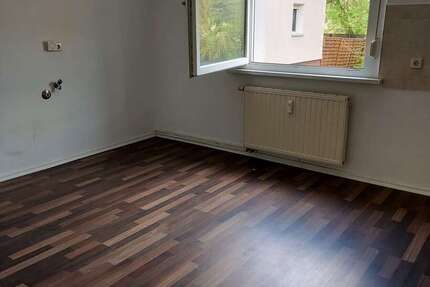 Wohnung Bitterfeld-Wolfen Wolfen - 1 Zimmer, 52 m&sup2;, 312&euro; | Angebot:27375011