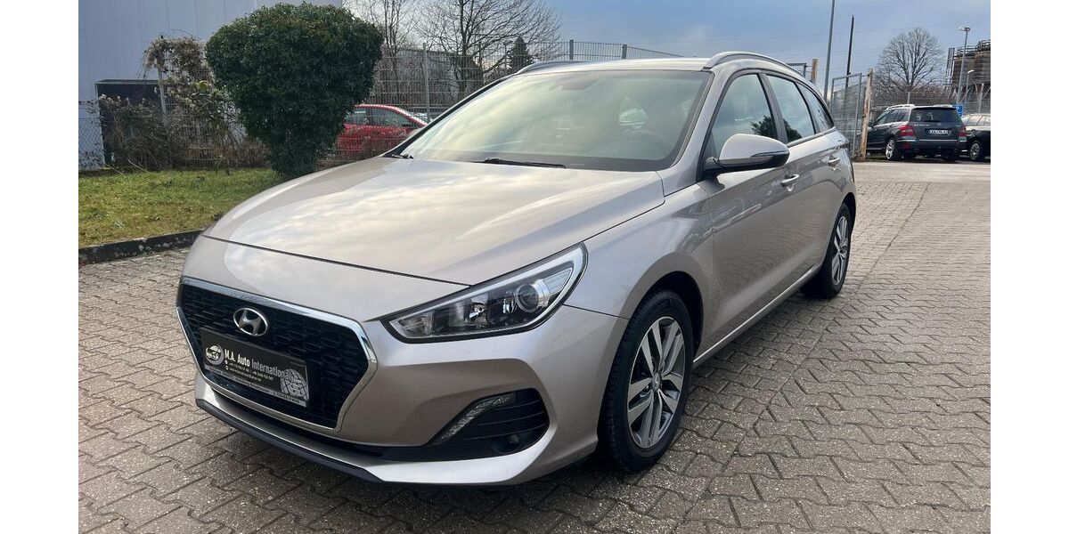 Hyundai i30 158.000 km 7.790 &euro; Eschweiler 52249