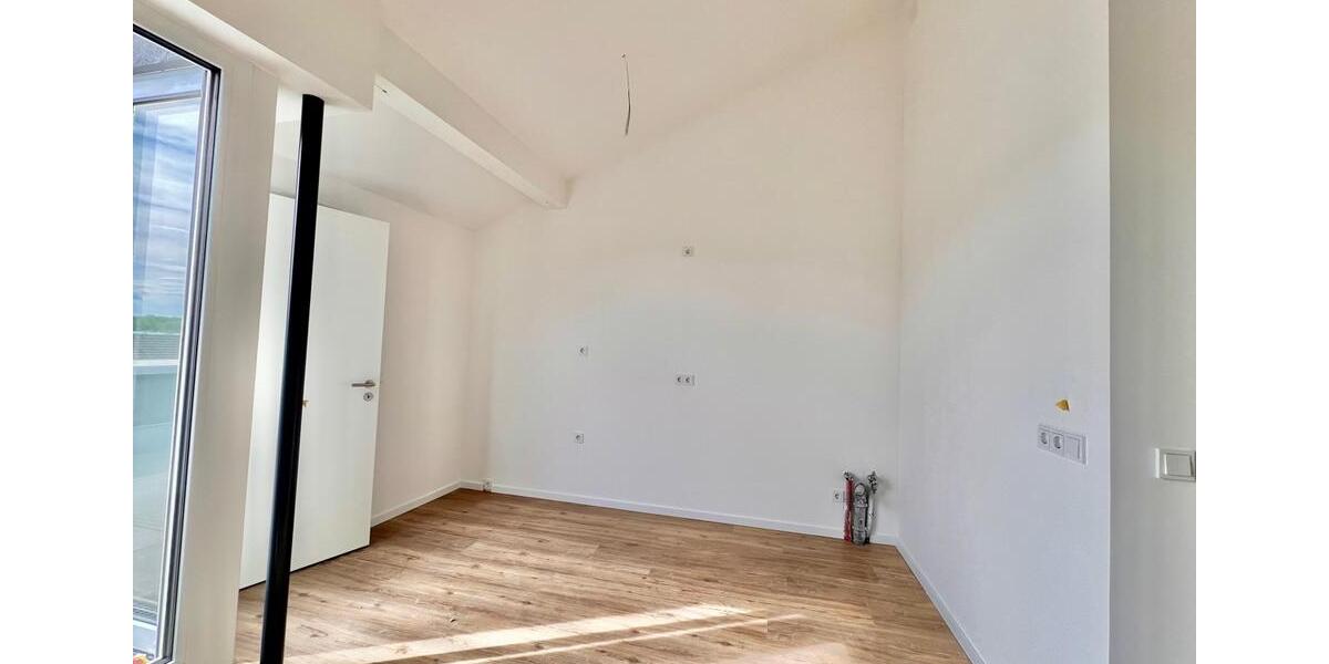 Dachgeschoßwohnung Augsburg Bergheim - 2.5 Zimmer, 92 m&sup2;, 1.550&euro; | Angebot:26578892