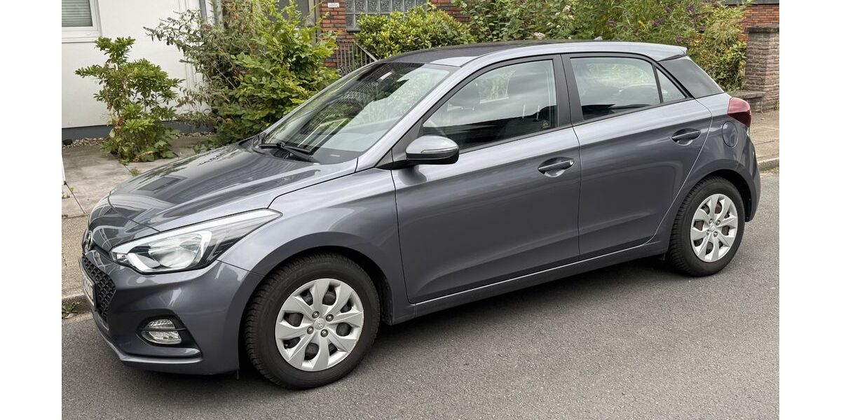 Hyundai i20 60.000 km 12.000 &euro; Essen 45357