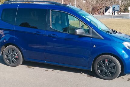 Ford Tourneo Courier 107.000 km 7.900 &euro; Lichtentanne OT Schönfels 08115