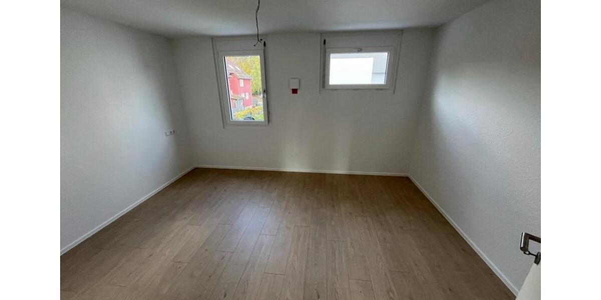 Reihenhaus Weingarten (Baden) - 5.5 Zimmer, 111 m&sup2;, 1.715&euro; | Angebot:24830170