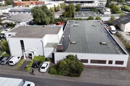 Grundstück (3.383 m²) mit Produktionshalle (900 m²) und Bürogebäude (590 m²) zimmer