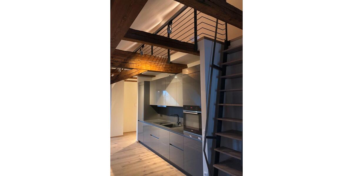 Dachgeschoßwohnung Hohenberg an der Eger - 2 Zimmer, 79 m&sup2;, 895&euro; | Angebot:26060920