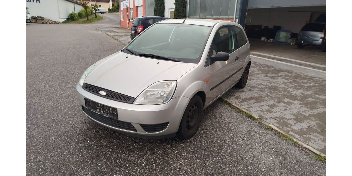 Ford Fiesta 194.299 km 1.299 &euro; Rohr 93352