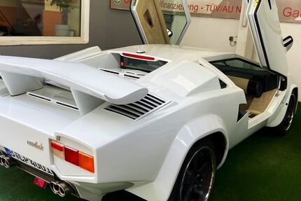 Lamborghini Countach 3.300 km 63.900 € Berlin/Schöneberg 10827
