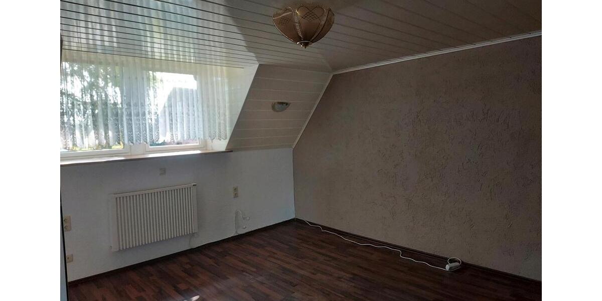 Einfamilienhaus Leipzig Nord - 10 Zimmer, 200 m&sup2;, 175.000&euro; | Angebot:26858164