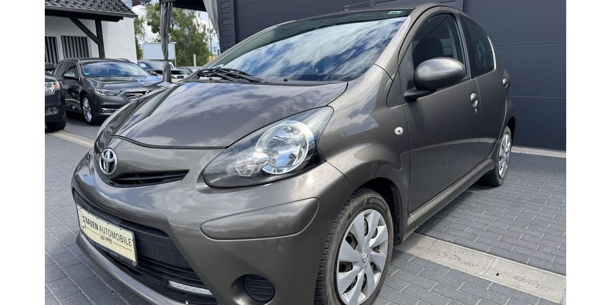 Toyota Aygo (X) 215.000 km 3.001 &euro; Nauen 14641