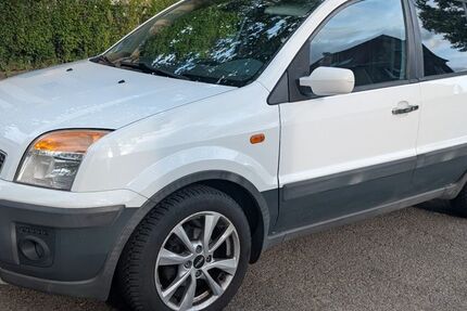 Ford Fusion 165.500 km 2.300 &euro; Berlin 10317