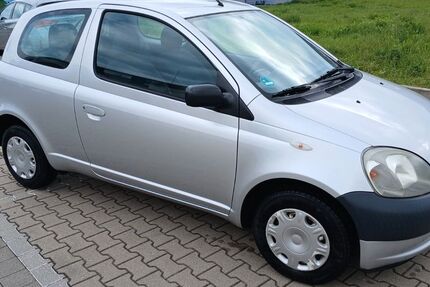 Toyota Yaris 173.600 km 1.100 &euro; Jena 07747