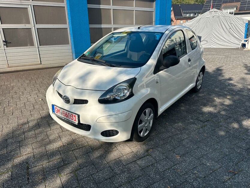 Aygo (X)