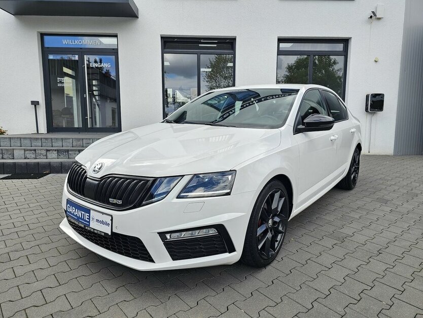 Skoda Octavia 2.0 TDI RS SPORTPAKET LEDER NAVI LED 118.200 km 20.990 € Löhne 32584