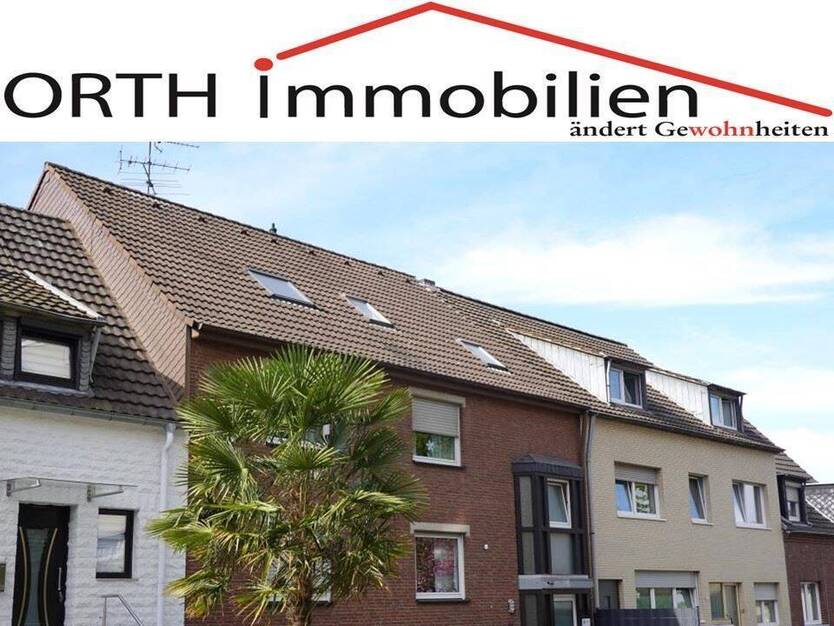 Sehr gepflegtes Dreifamilienhaus mit Doppelgarage in zentraler Wohnlage in Frechen