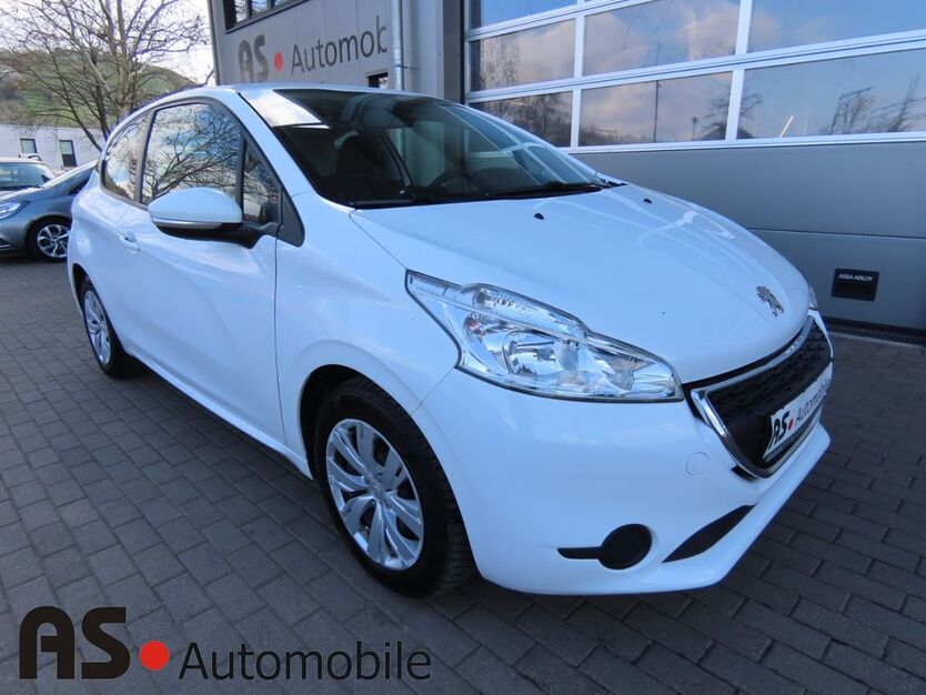 Peugeot 208 88.000 km 5.390 € Stuttgart 70329