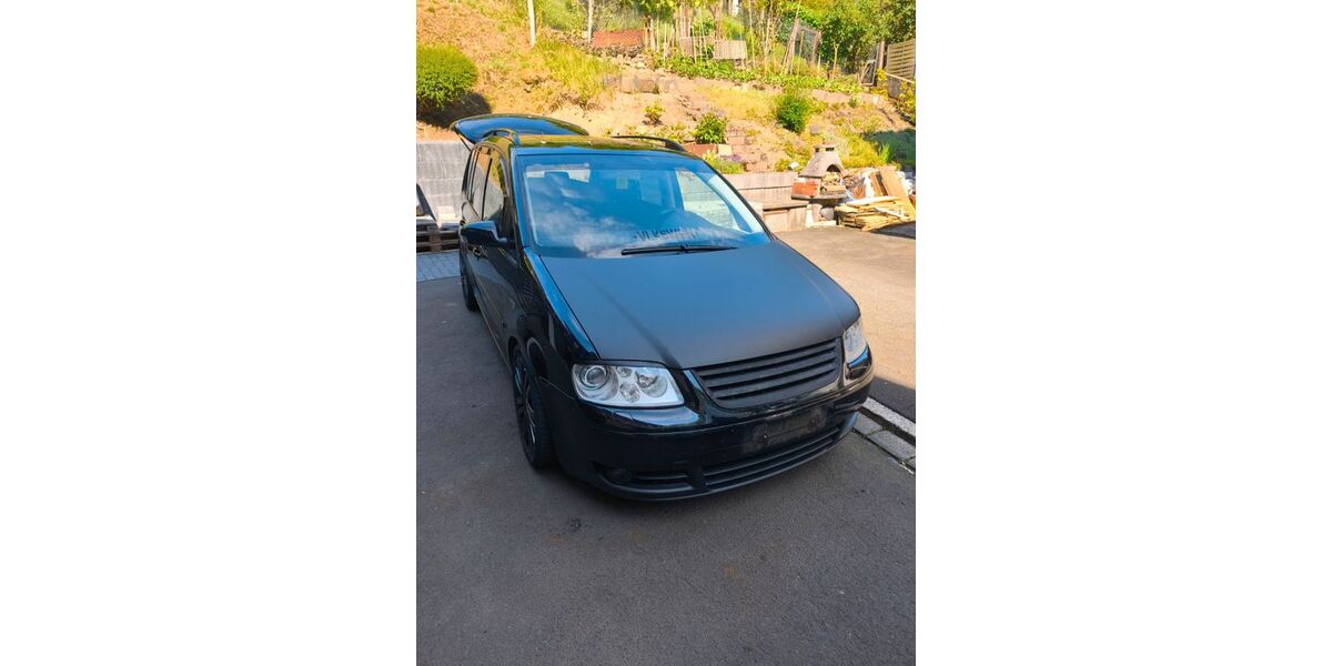 VW Touran 244.451 km 2.500 &euro; Morsbach 51597