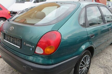 Toyota Corolla 173.766 km 1.800 € Hamburg 20537