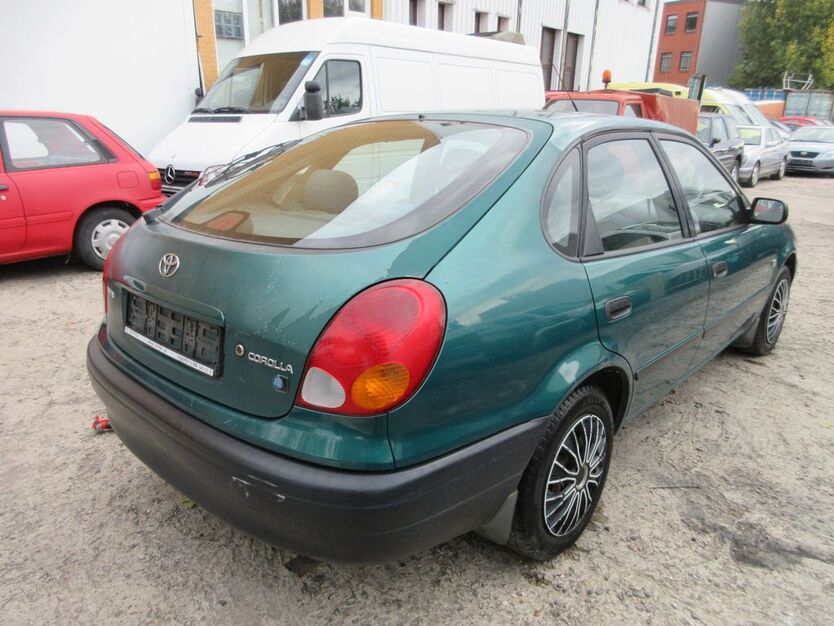 Toyota Corolla 173.766 km 1.800 € Hamburg 20537