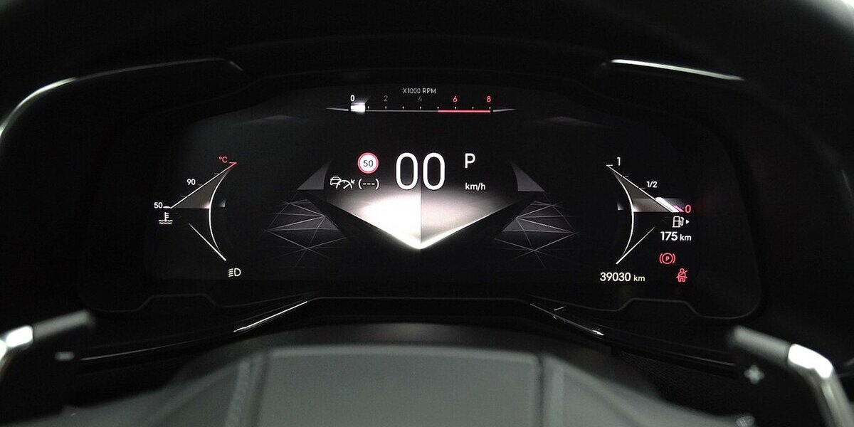 DS Automobiles DS7 Crossback 130 Blue Hdi EAT Opera DS IRIS 39.100 km 31.330 € Lich 35423