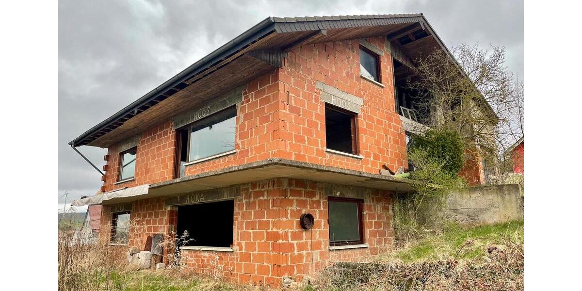 36304 Alsfeld, Dreistöckiges Einfamilienhaus (Rohbau) in Alsfeld 6 zimmer