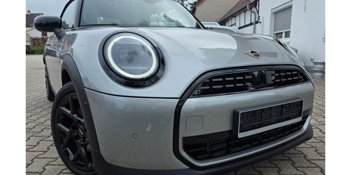 Mini Cooper Cabrio 6.000 km 30.700 &euro; Zwenkau 04442