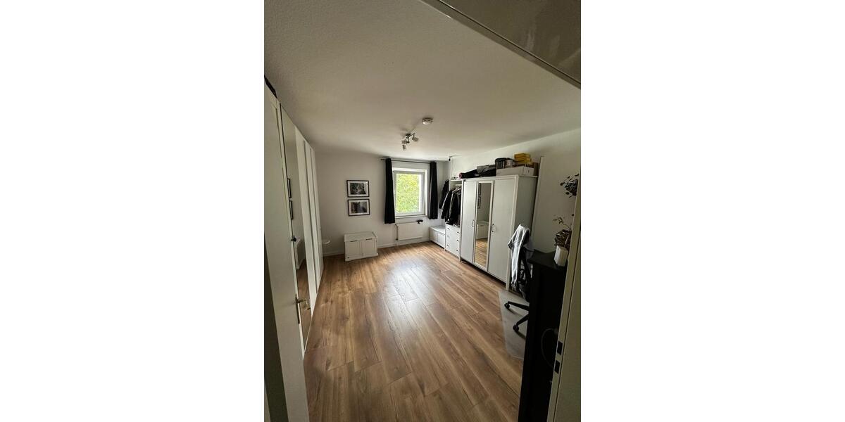 Etagenwohnung Ronnenberg - 3 Zimmer, 90 m&sup2;, 270.000&euro; | Angebot:27025526