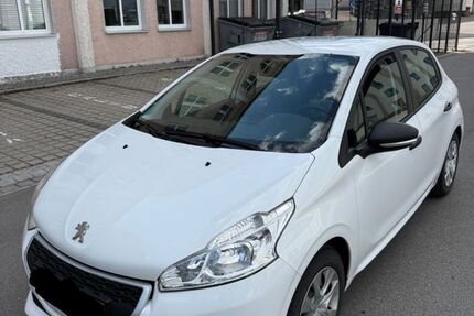 Peugeot 208 125.000 km 3.950 &euro; Rosenheim 83026