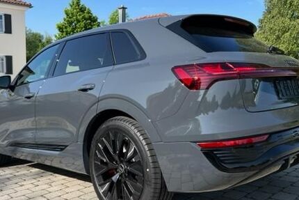 Audi Q8 e-tron 2.900 km 64.990 &euro; Deggendorf 94469