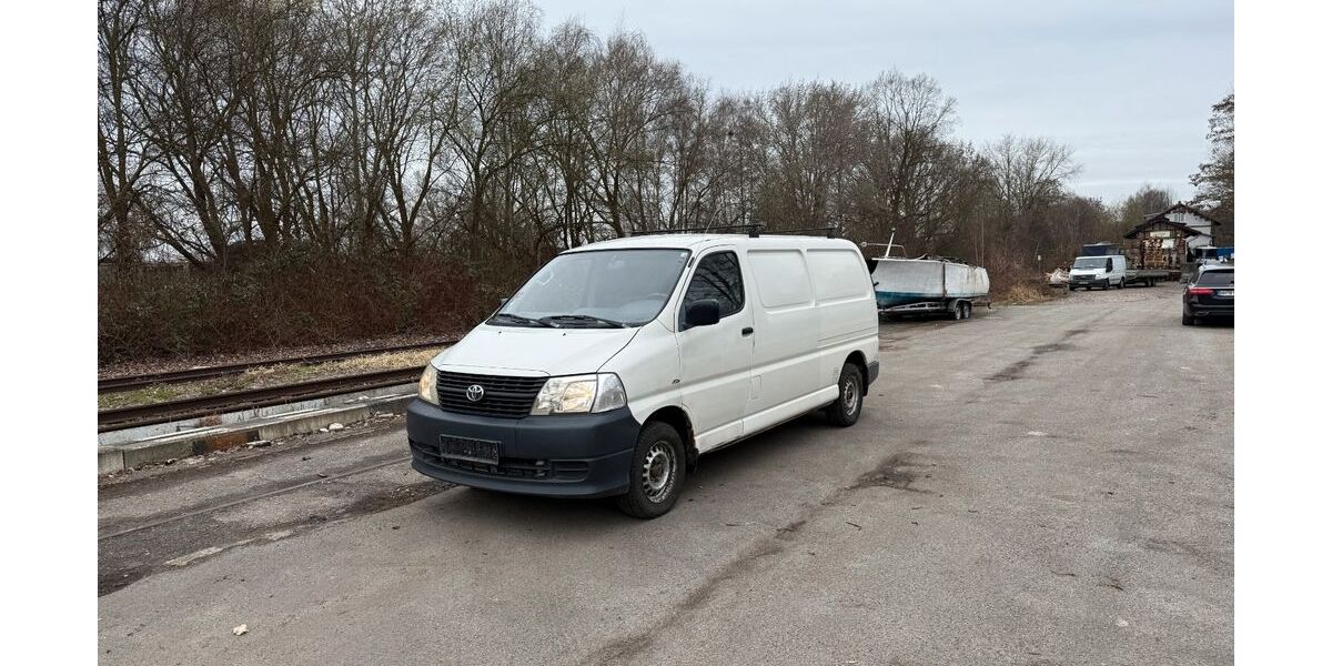 Toyota Hiace 167.864 km 8.800 &euro; HAMBURG 22113
