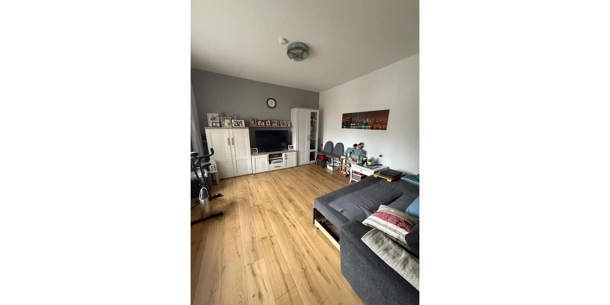 Drei Zimmer Wohnung 95 qm mit Balkon und Garten 3 zimmer