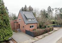 Freistehendes Haus mit EinliegerWohnung im Anbau und großem Grundstück in Krefeld-Fischeln!